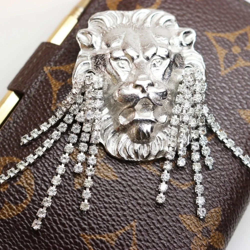 Stunning VINTAGE LIONS HEAD Brooch by 'Jeanne'